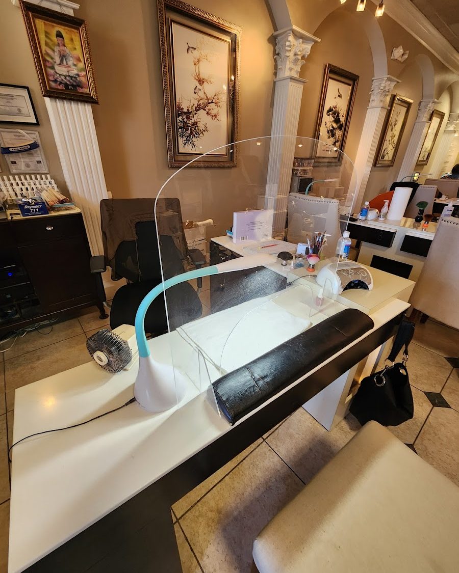 A manicure station